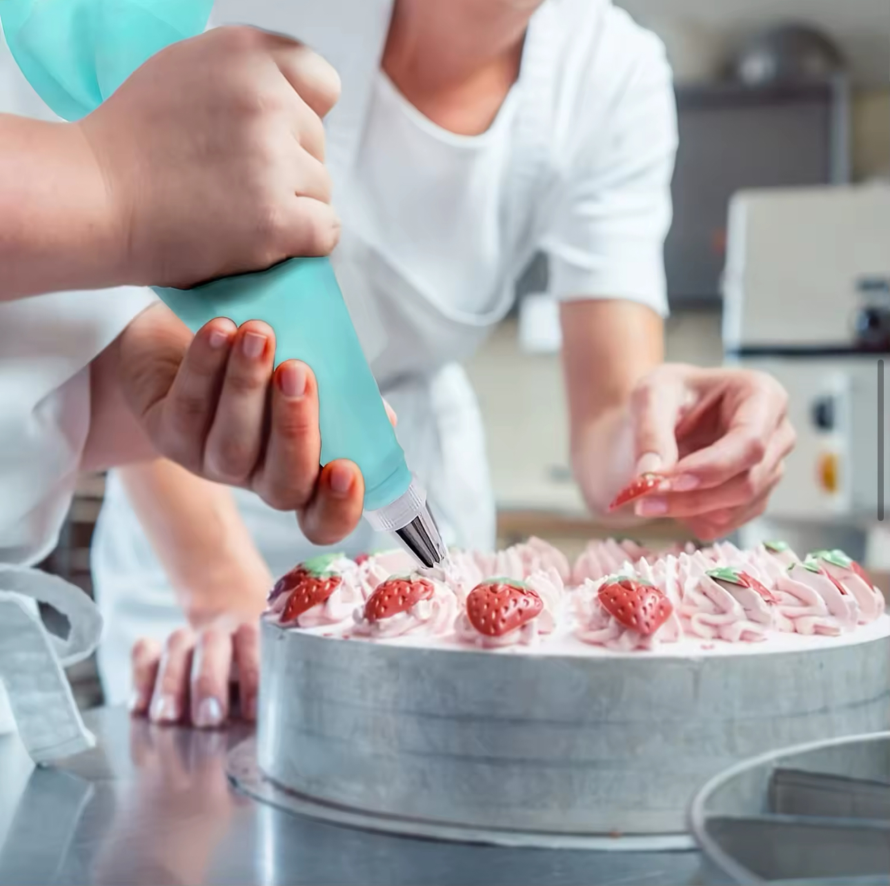 Miniatura 5 de KIT PASTELERO DECORACION 66 PIEZAS